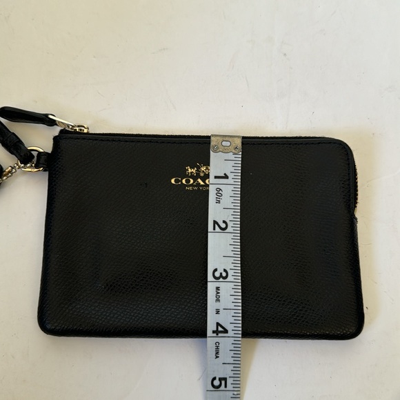 Coach wristlet - Picture 6 of 8